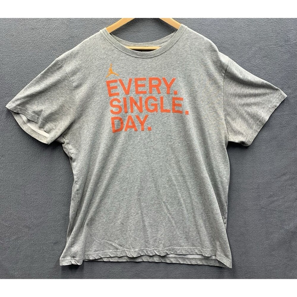 Jordan Dri-Fit Graphic Tee T-Shirt Men's Size XXL Gray Crew Neck 465104-063